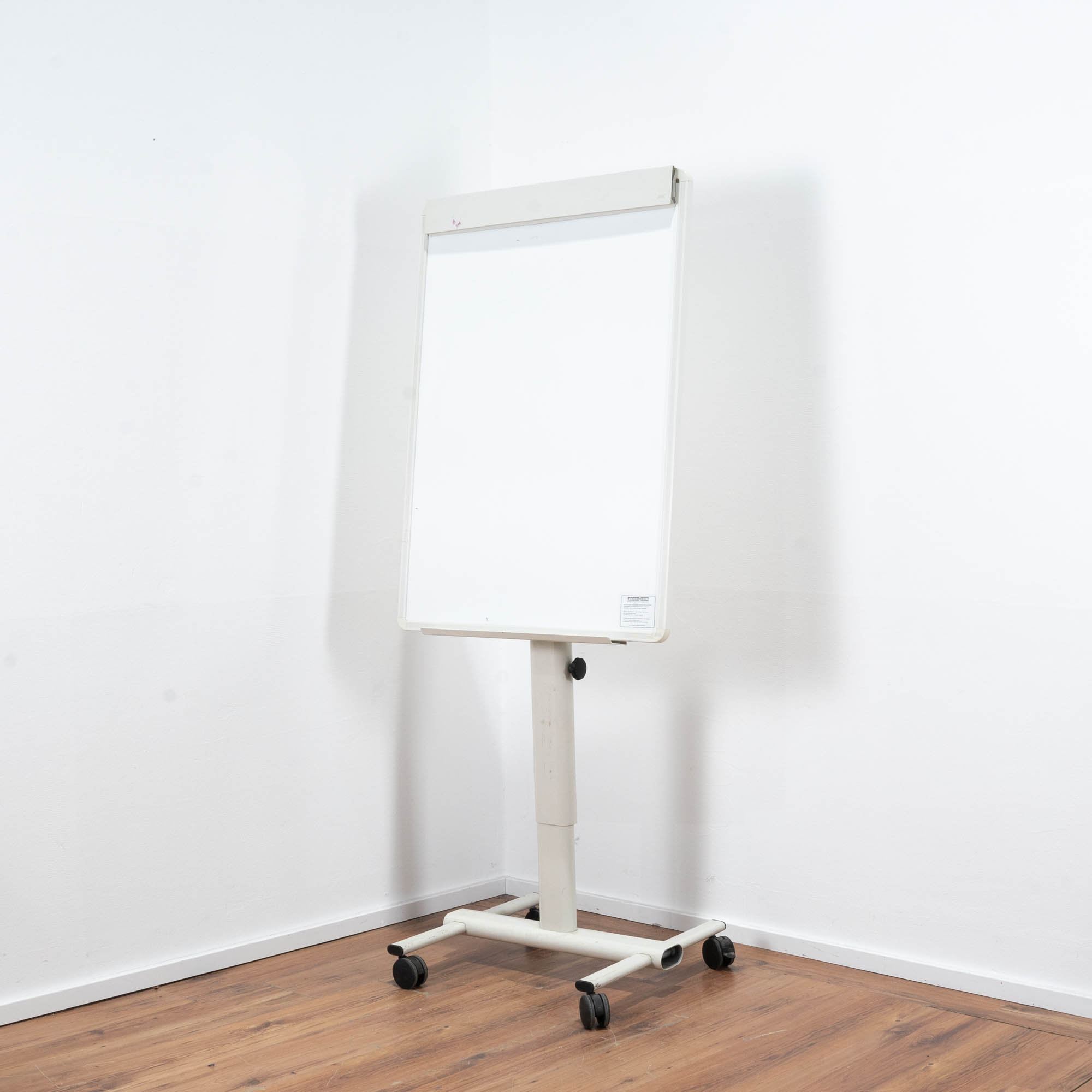 A+K Flipchart - Whiteboard - magnetisch mit Papierklemme