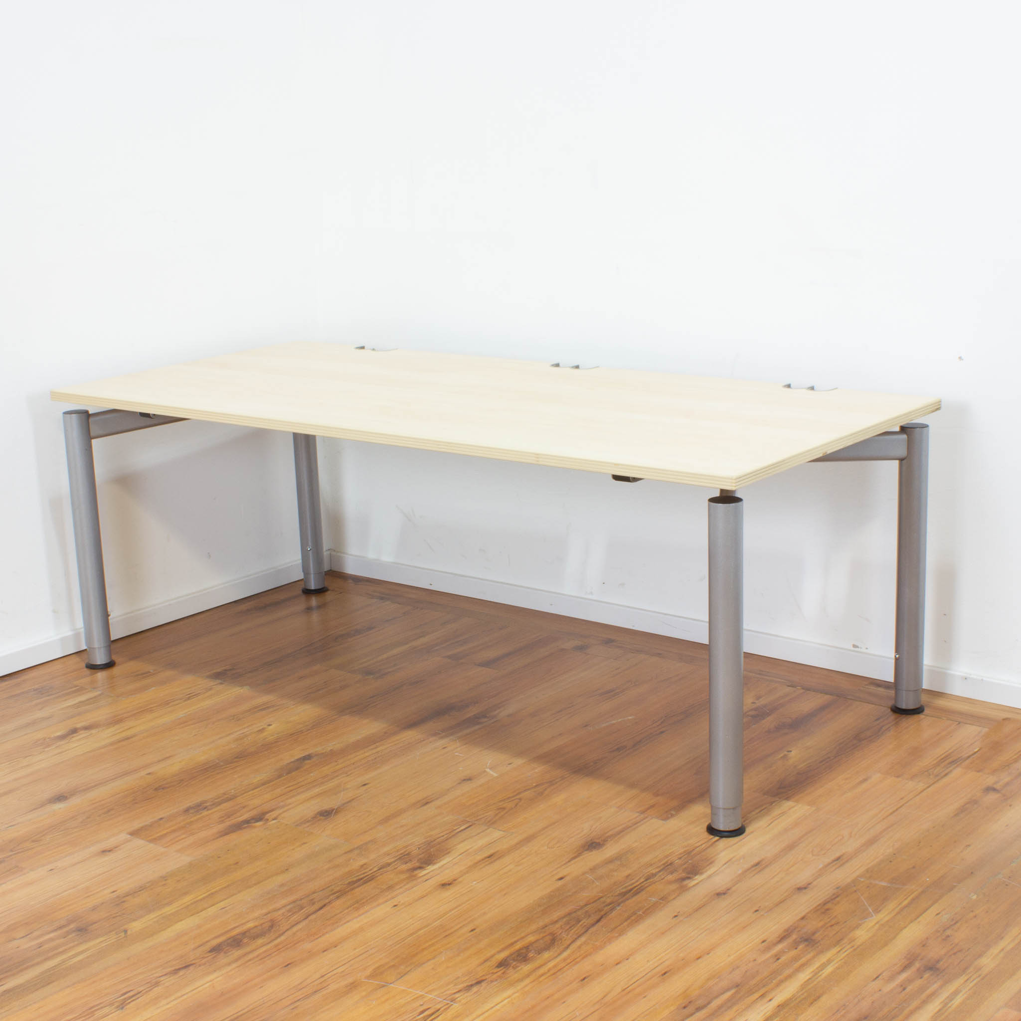Haworth Schreibtisch - 180 x 80 cm - ahorn