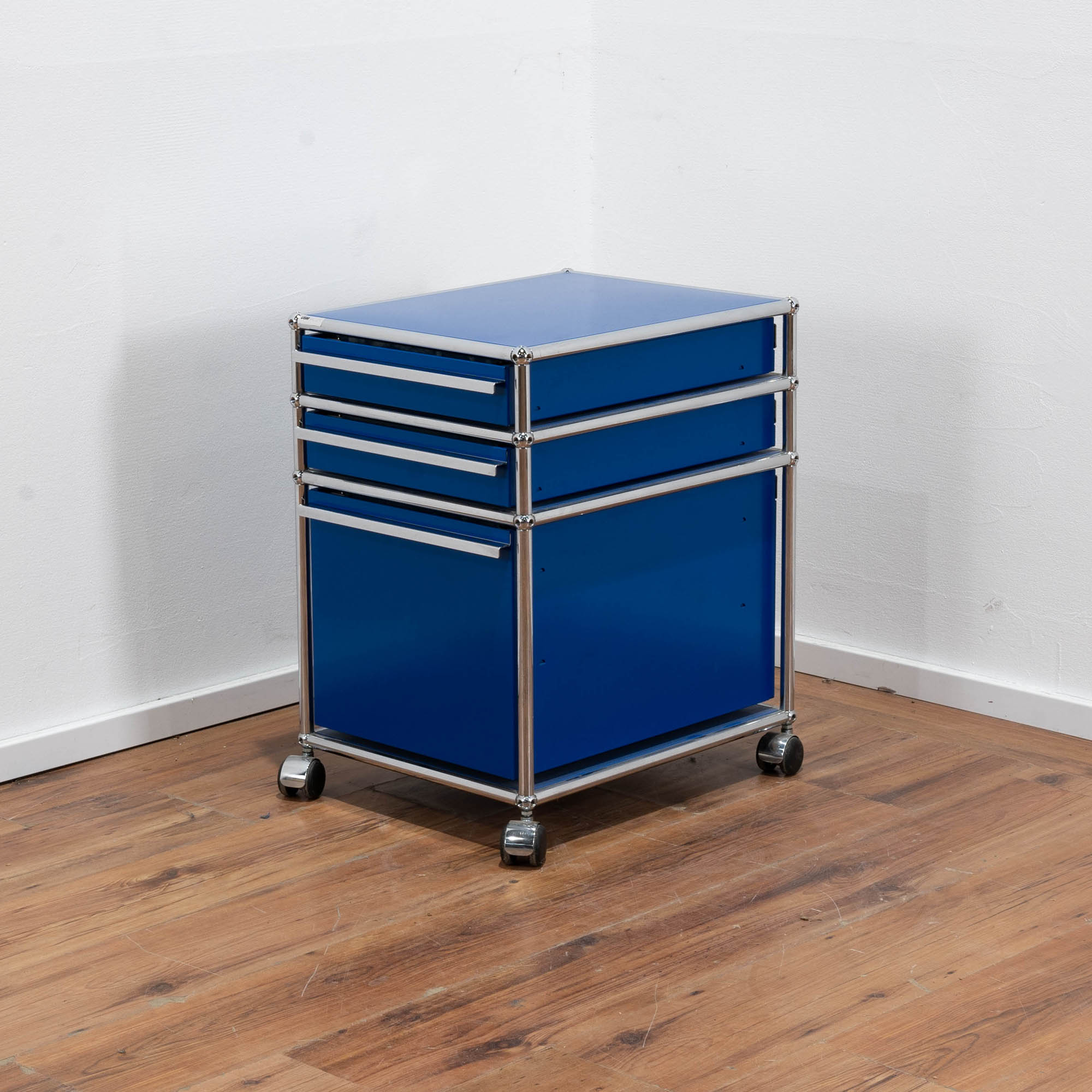 USM Haller Rollcontainer blau - 3 Schubladen - Maße: 60 x 40 x 50 cm (H/B/T) 