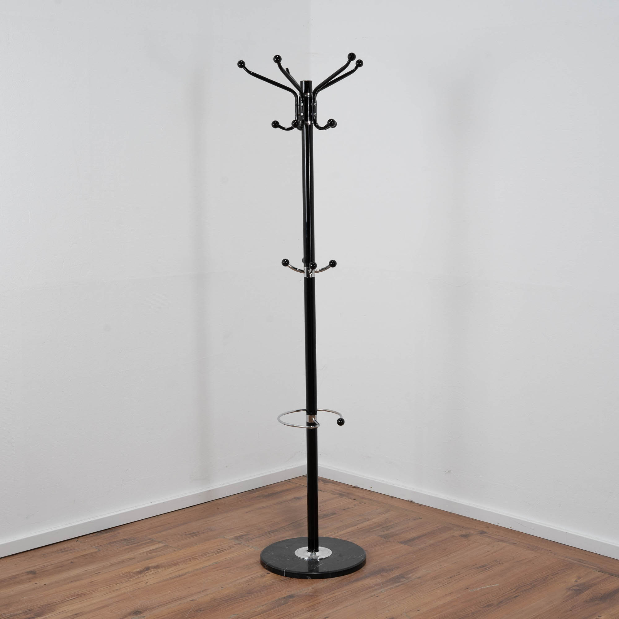Garderobenständer schwarz  - 170 cm hoch - mit Schirmständer - Tellerfuß Marmor  