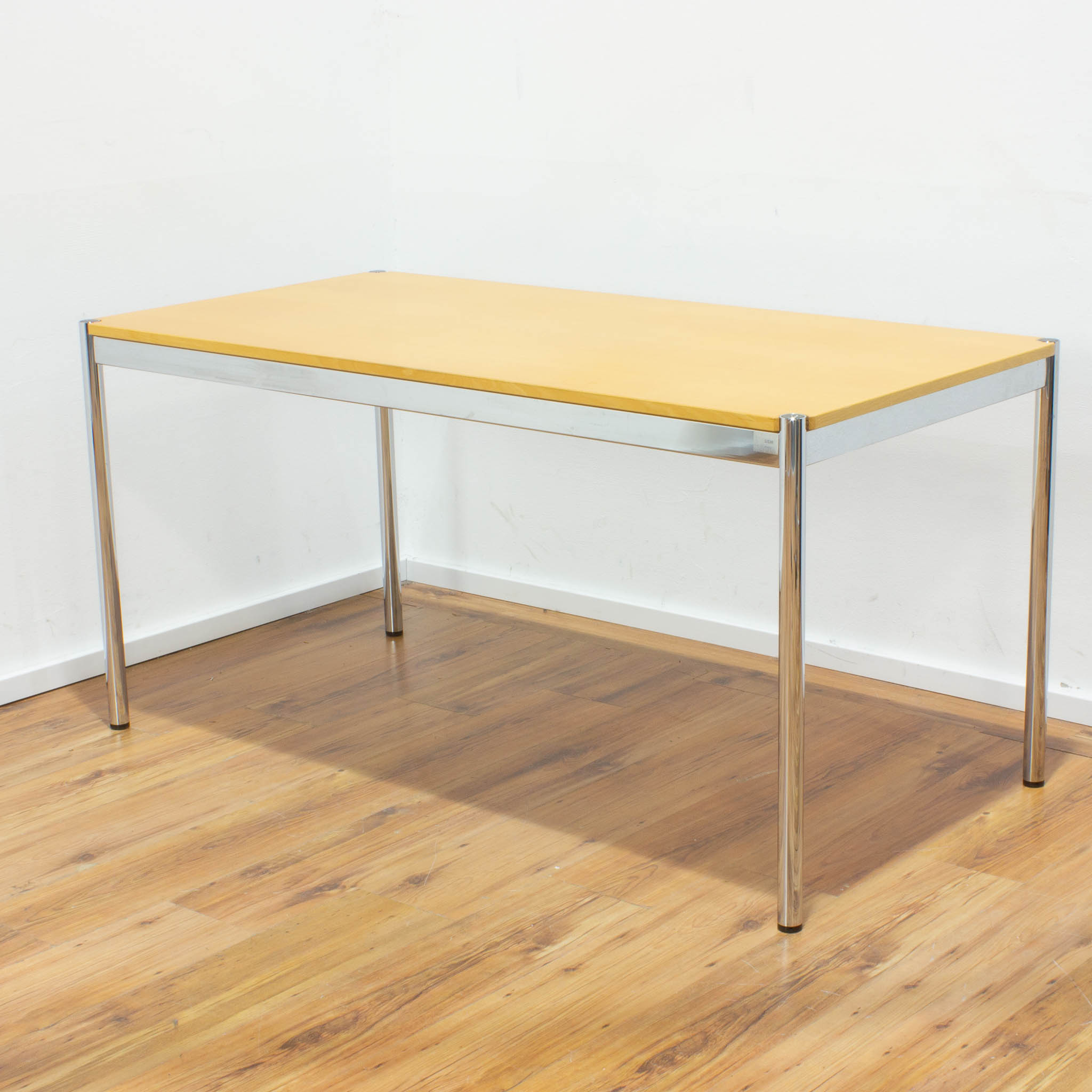 USM Haller Schreibtisch - Tischplatte buche gebraucht - 150 x 75 cm