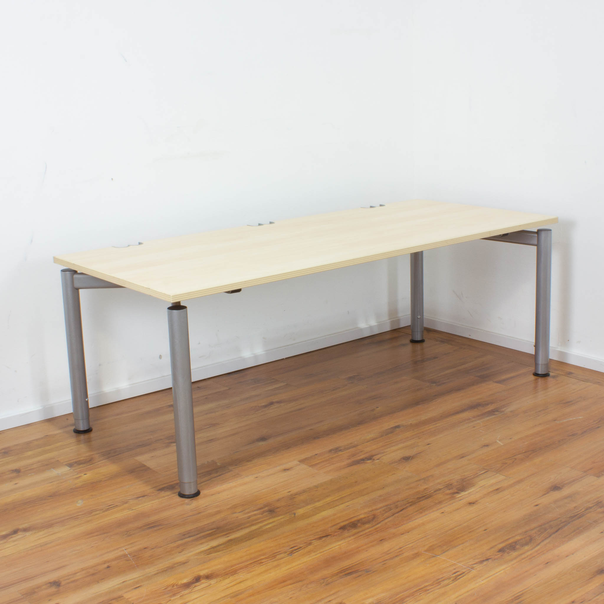 Haworth Schreibtisch - 160 x 80 cm - ahorn