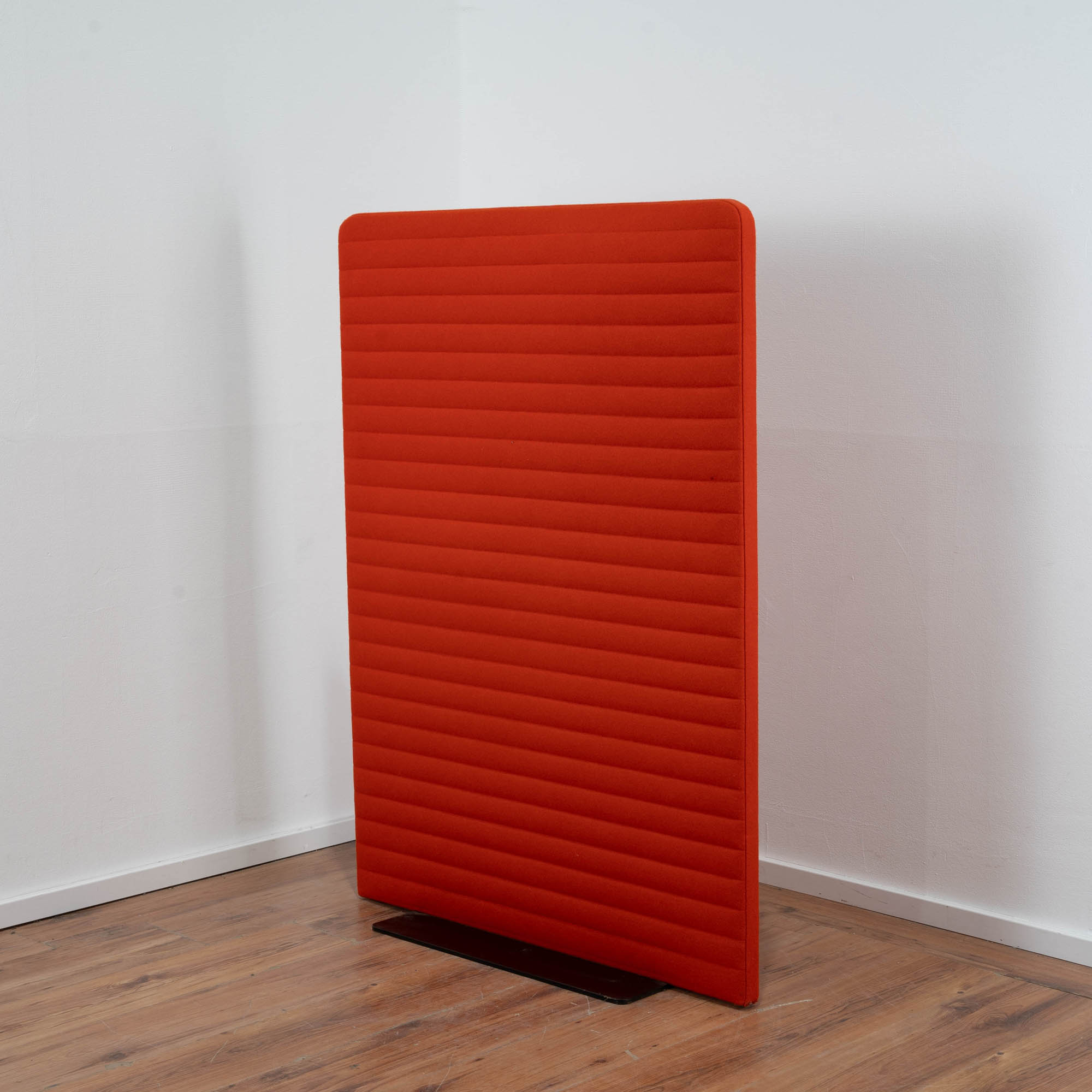 Trennwand Stoff orange 135 x 100 cm mit Metall-Standfuß 