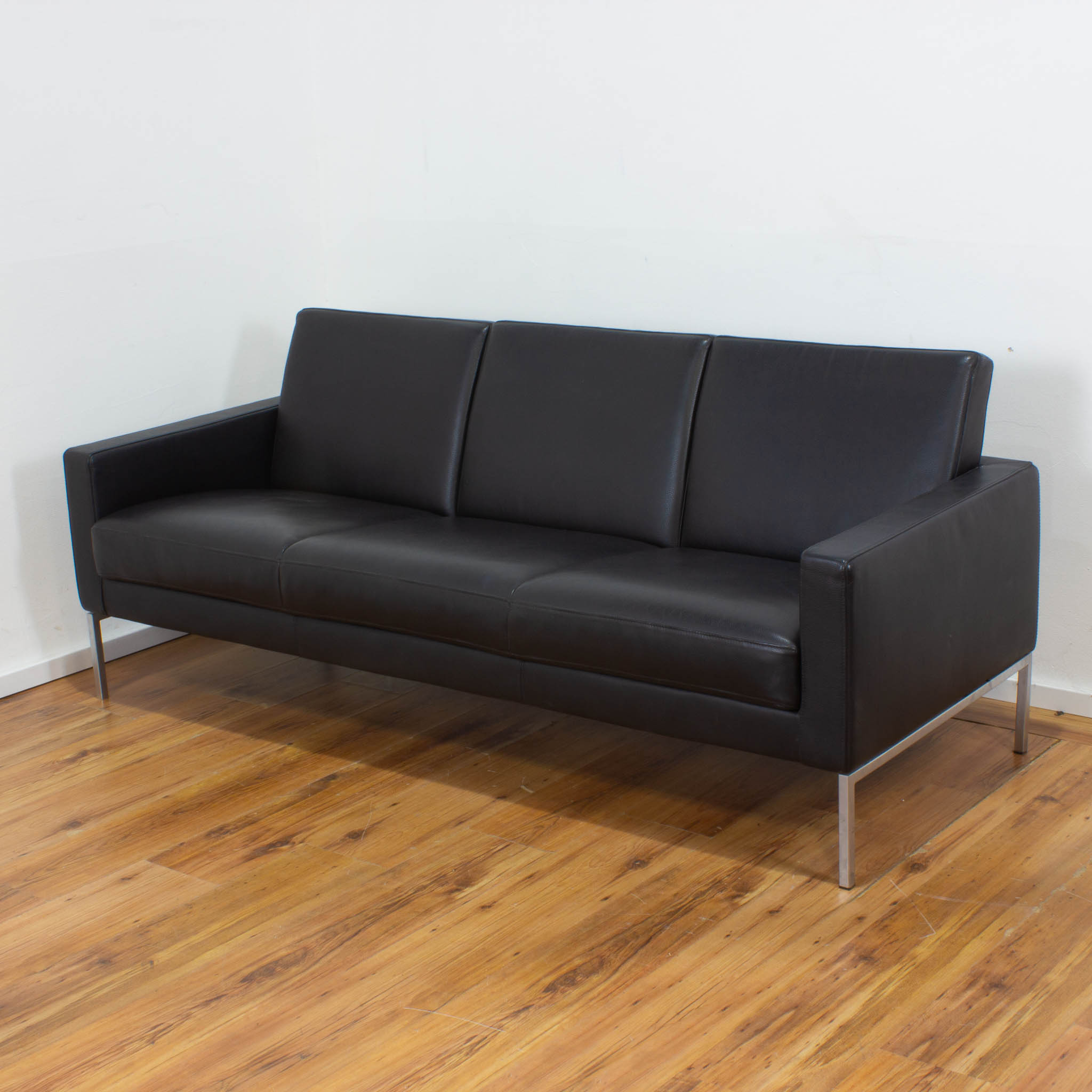 Florence Knoll Relax 3-Sitzer Sofa - Leder schwarz - 4-Fußgestell chrom