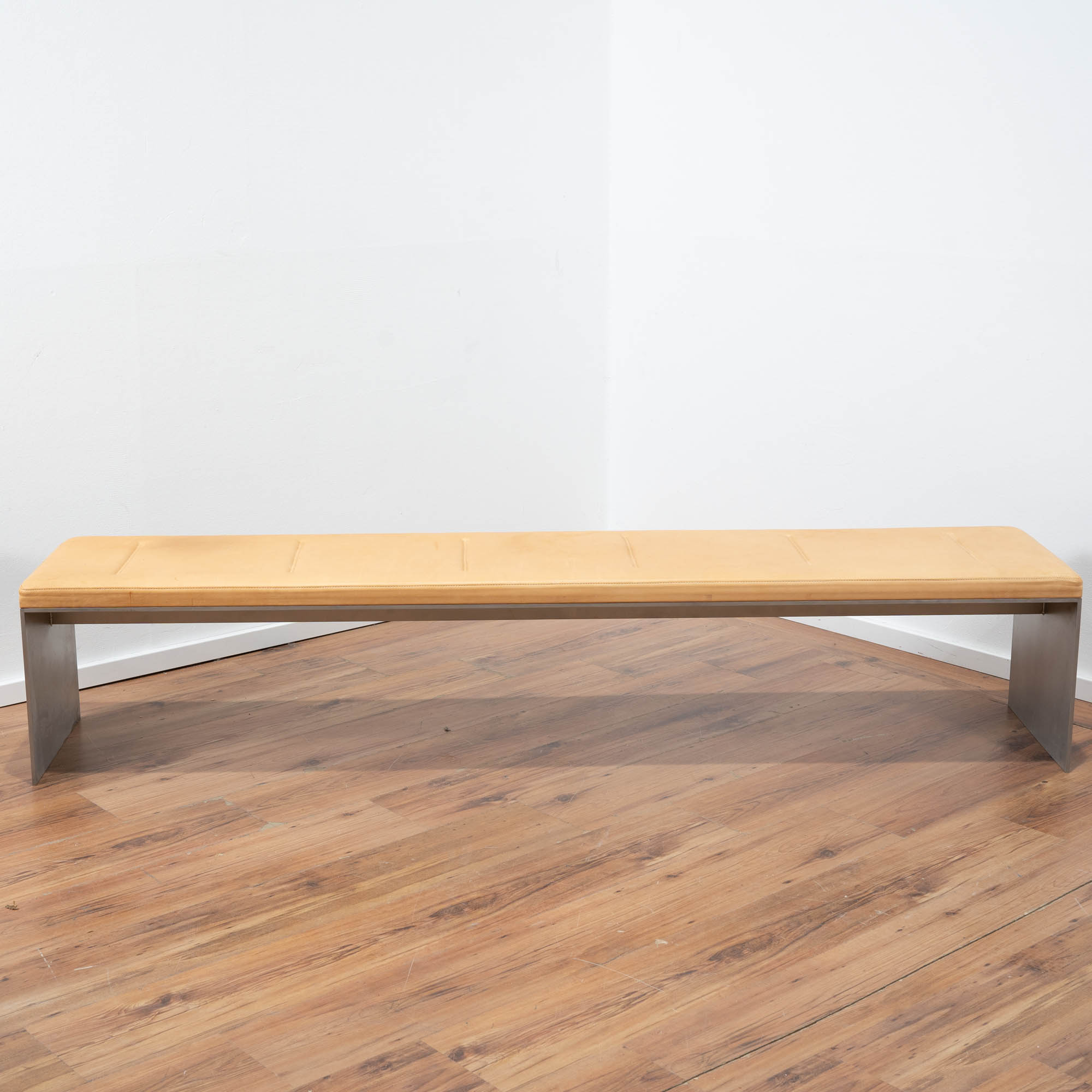 Sitzbank Edelstahl - Sitzfläche Leder beige - 200 x 40 x 40 cm 