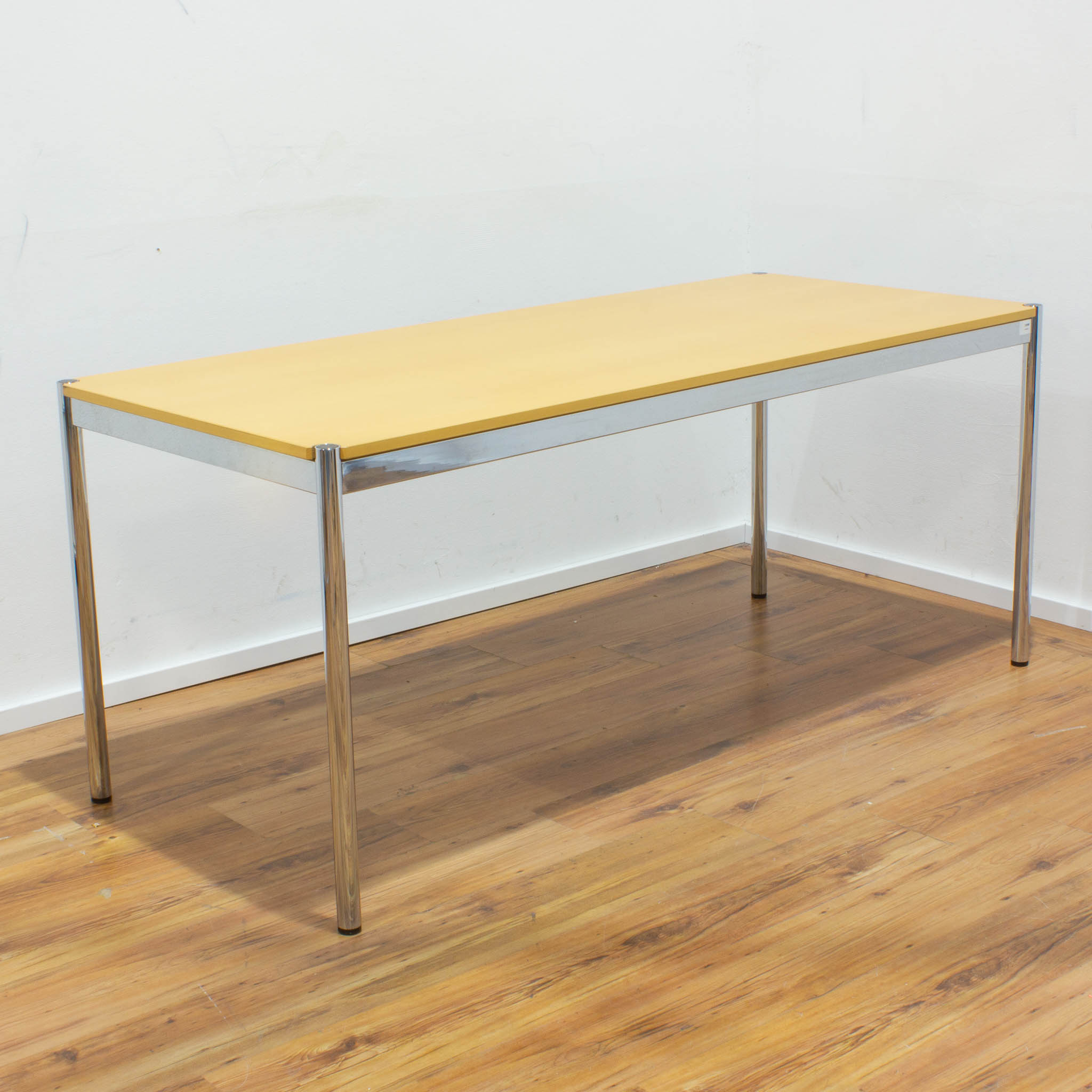 USM Haller Schreibtisch - Tischplatte buche gebraucht - 175 x 75 cm
