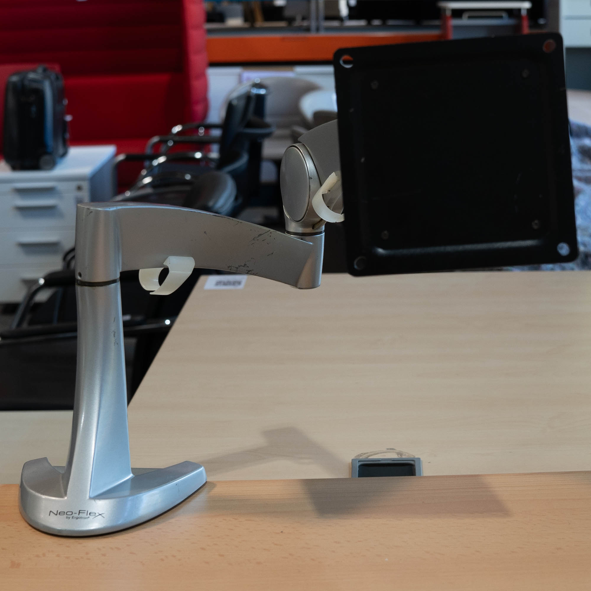 Ergotron Neo-Flex Monitor Schwenkarm mit Tischklemme 