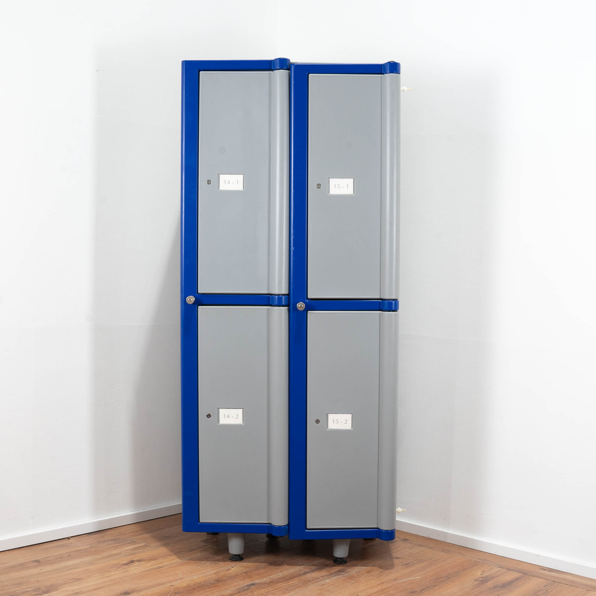 Kunststoff Garderobe grau-blau - 4 Fächer - 6 einstellbare Bodenstützen