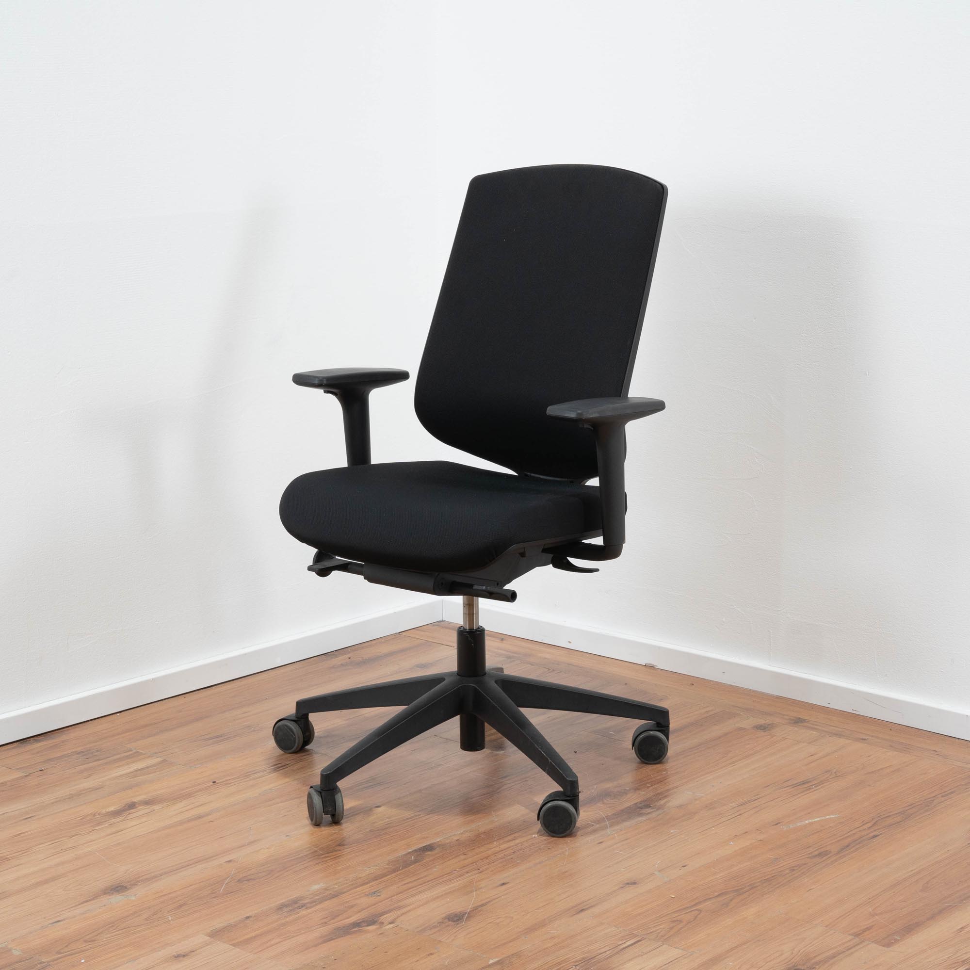 Köhl Bürodrehstuhl "Anteo" Netzrücken schwarz - Sitzpolster Stoff schwarz - Gestell schwarz