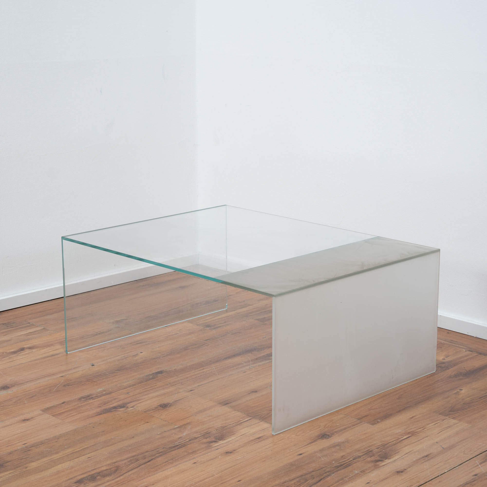 Glastisch mit Milchglas - 100 x 75 x 40 cm 