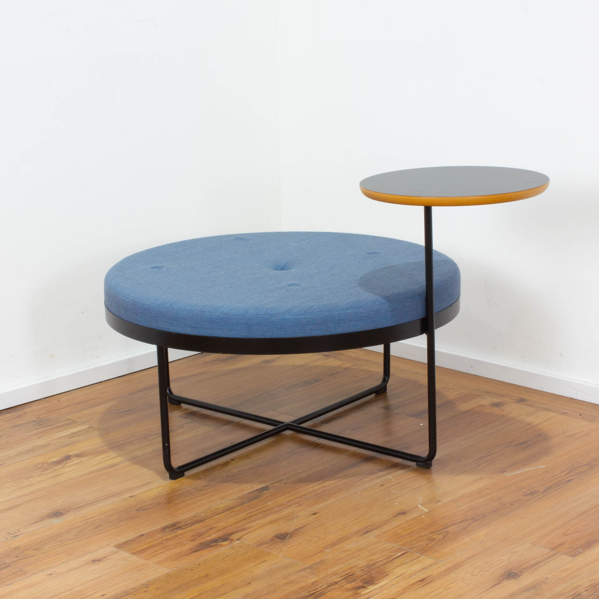 Johanson Design "Shima" Hocker mit einem Tisch - ø 90 cm - blau