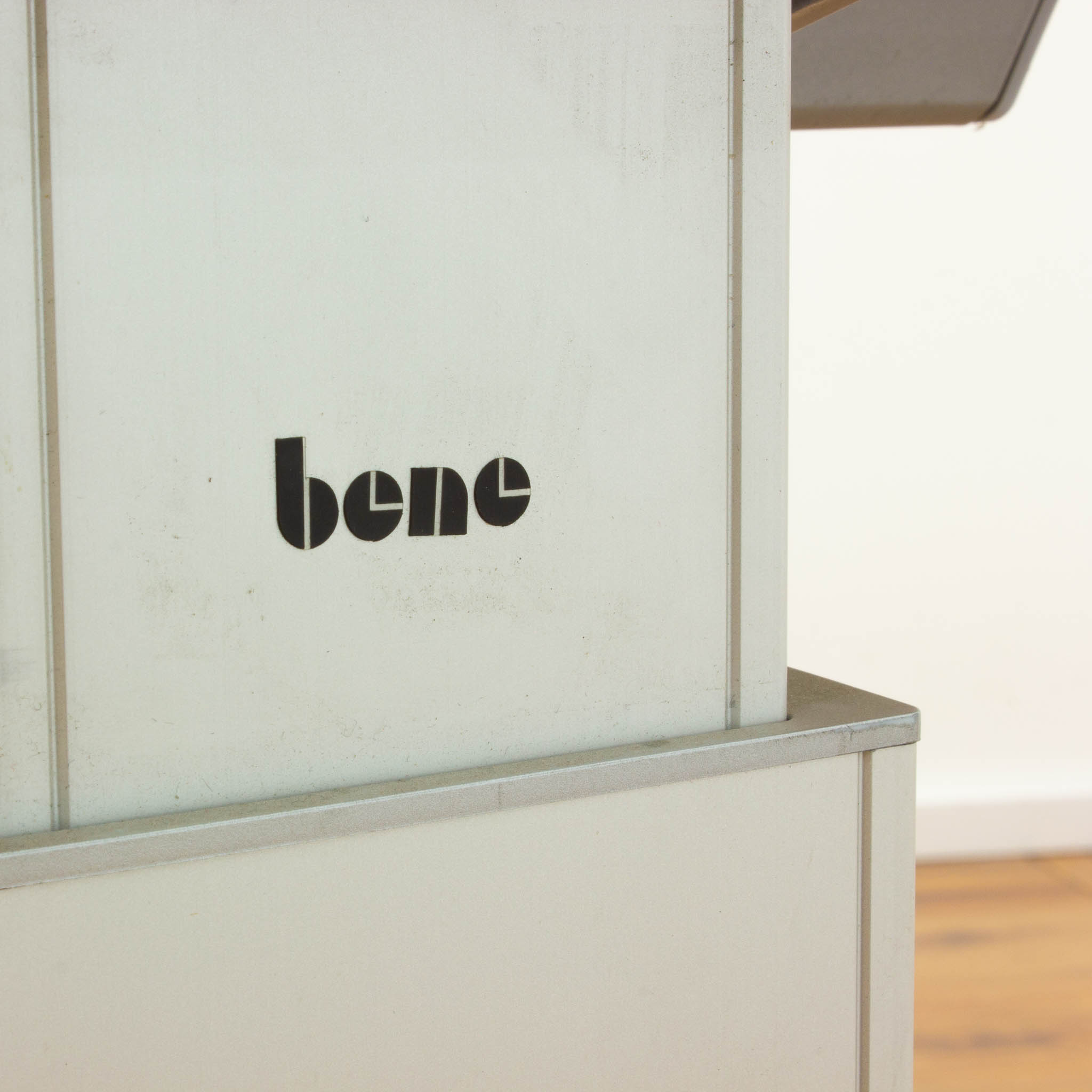 Bene Schreibtisch "Lift Desk Pure" - 160x80 cm in weiß - C-Fußgestell silber