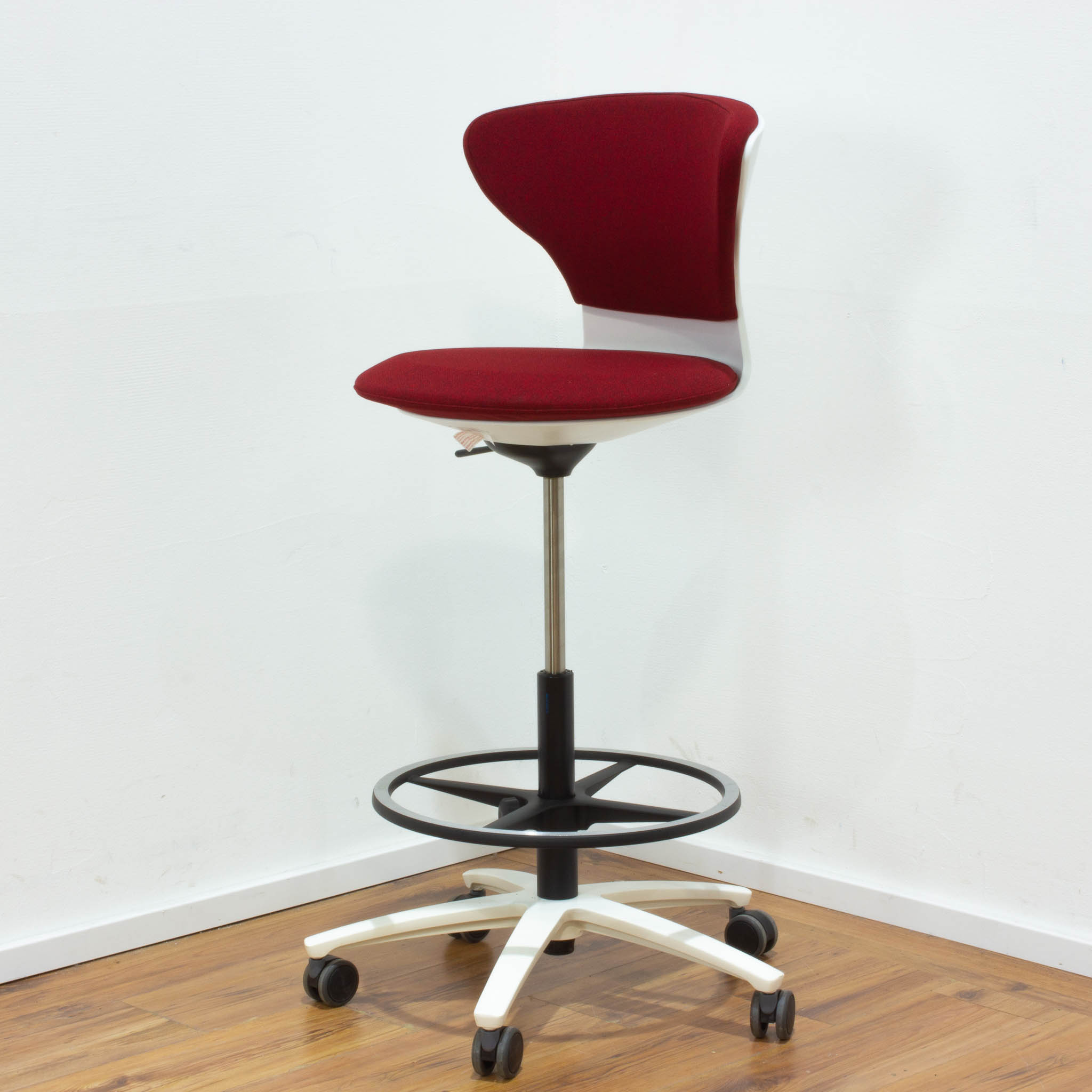 Sedus "Turn Around" High Desk Chair - rot