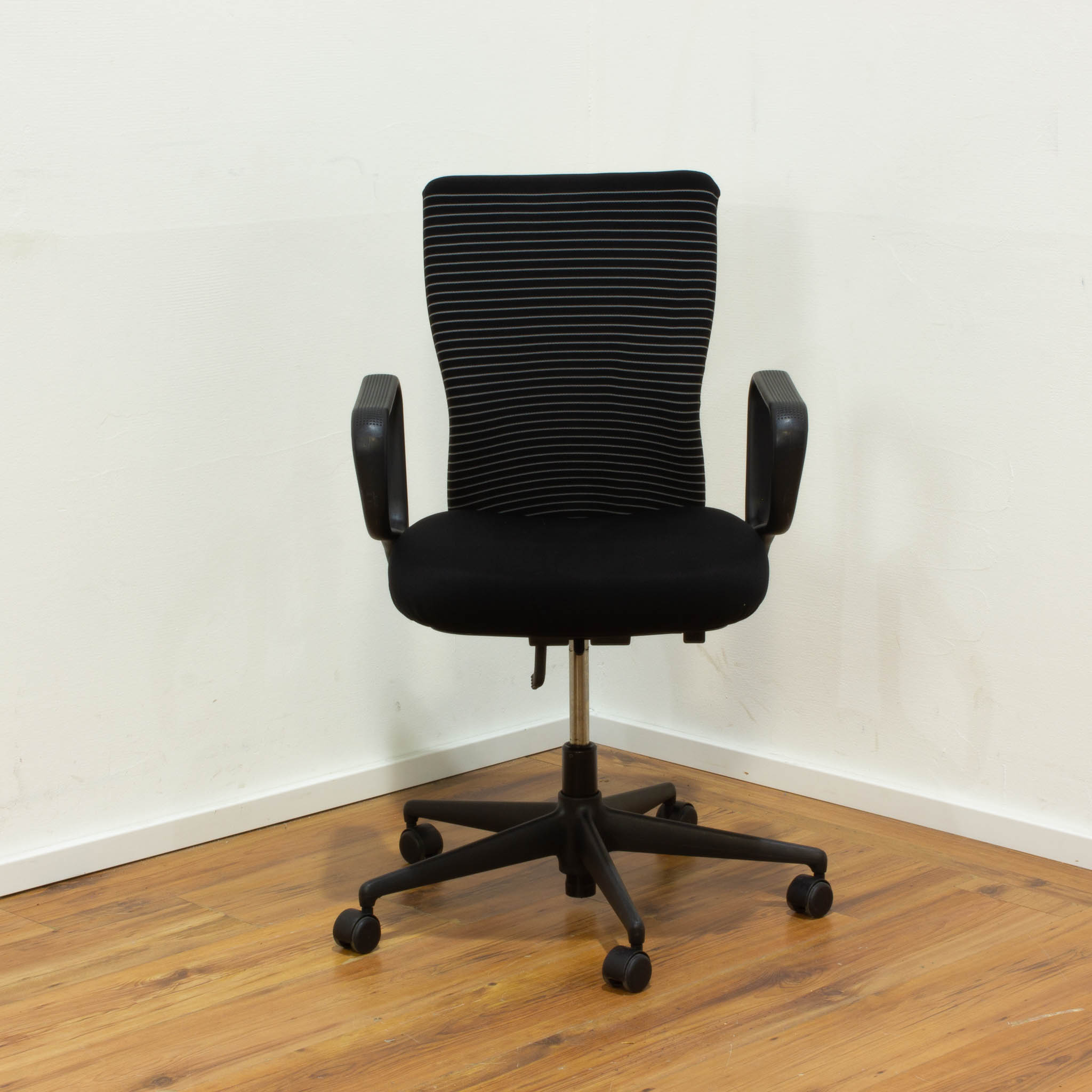 Vitra "T-Chair" Bürodrehstuhl - schwarz
