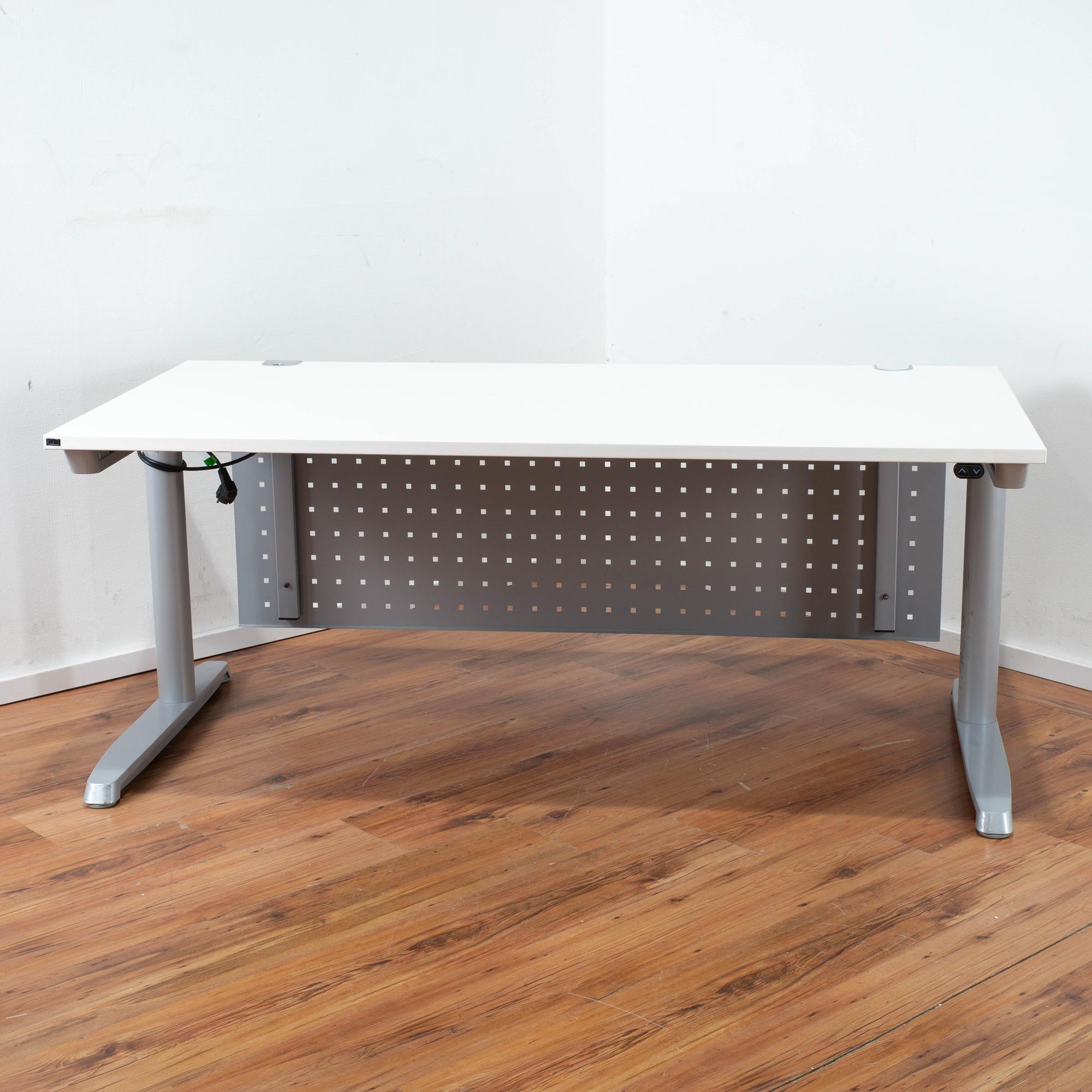 Hund E-Schreibtisch weiße Platte - 160 x 80 cm - T-Fußgestell Silber - Sichtblende gelocht 