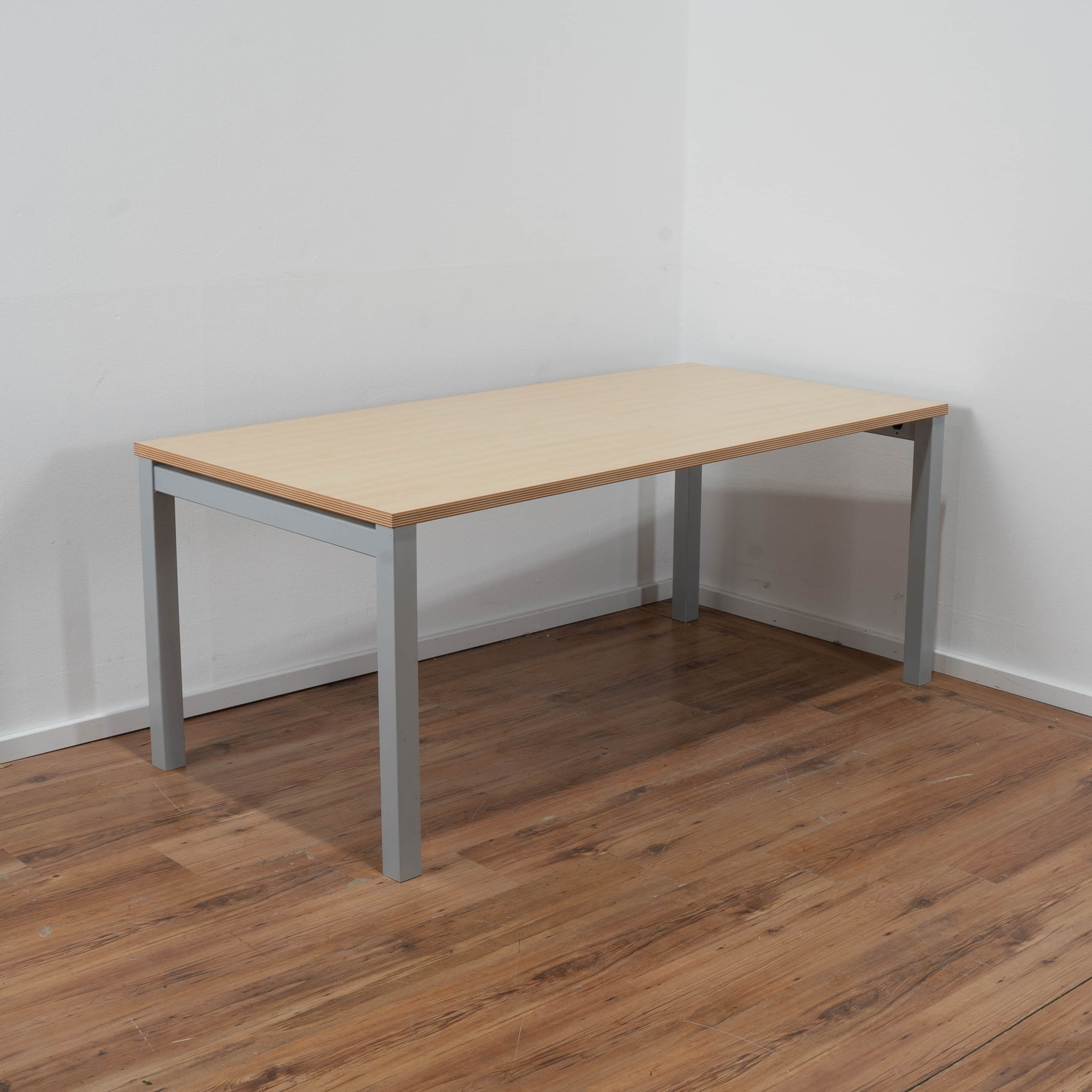Steelcase Schreibtisch Ahorn - 160 x 80 cm - 4-Fußgestell grau 
