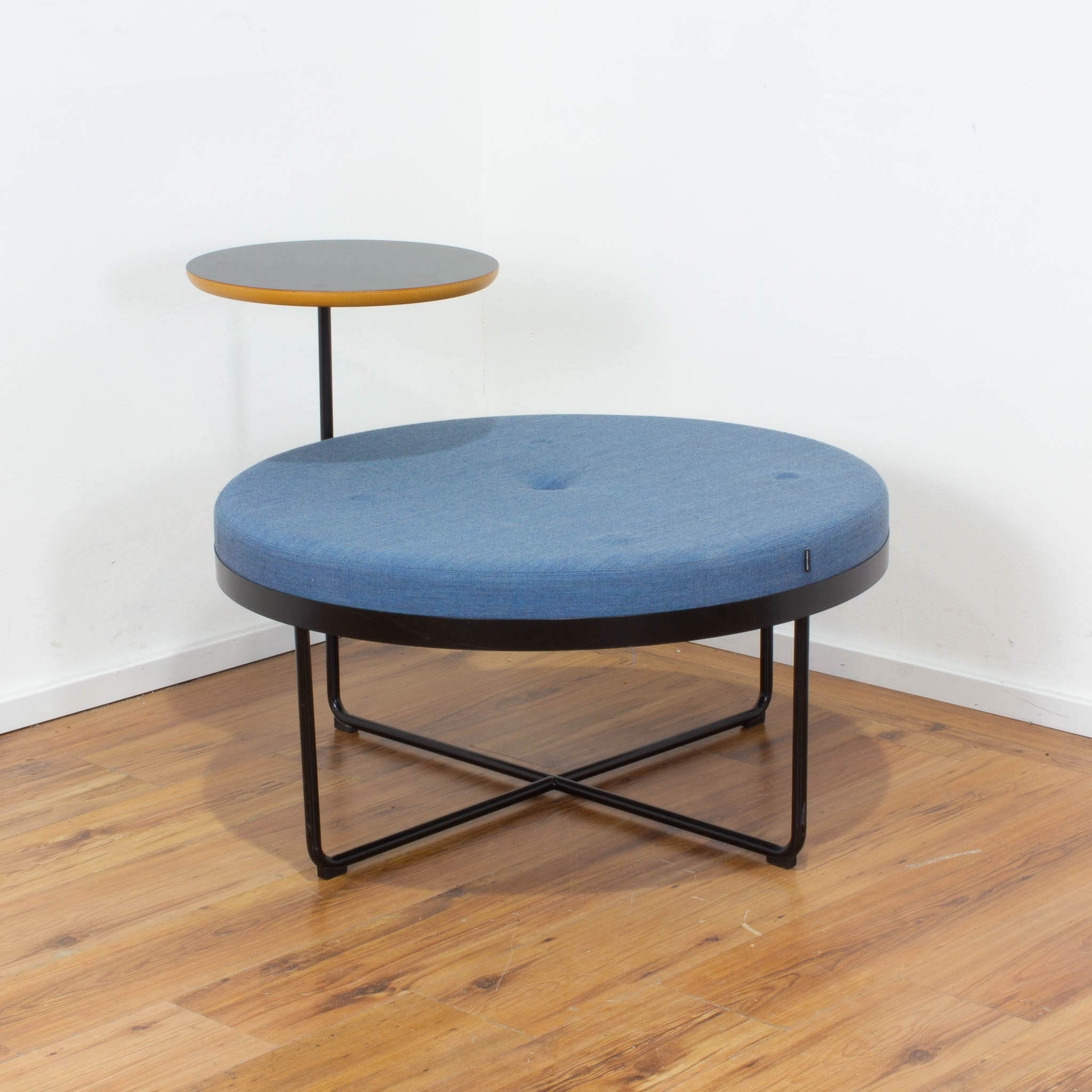 Johanson Design "Shima" Hocker mit einem Tisch - ø 90 cm - blau
