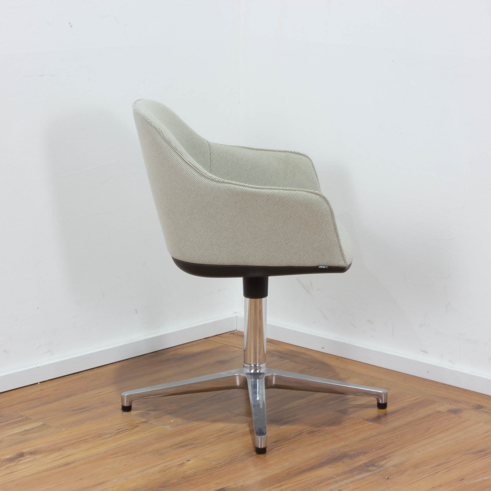 Vitra Softshell Chair - beige - von Ronan und Erwan Bouroullec