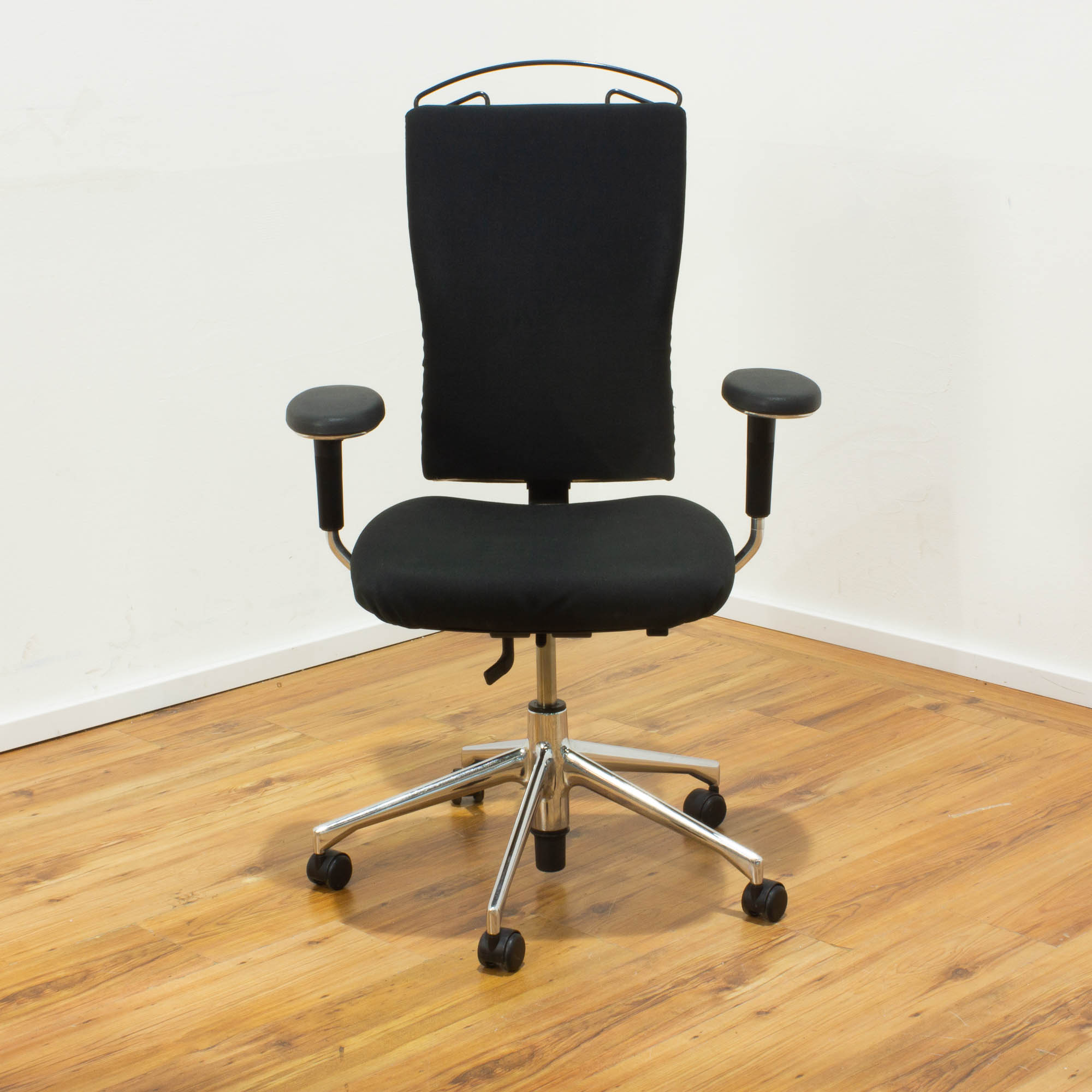 Vitra T-Chair - Bezug Stoff schwarz - 5-Sternfußgestell chrom