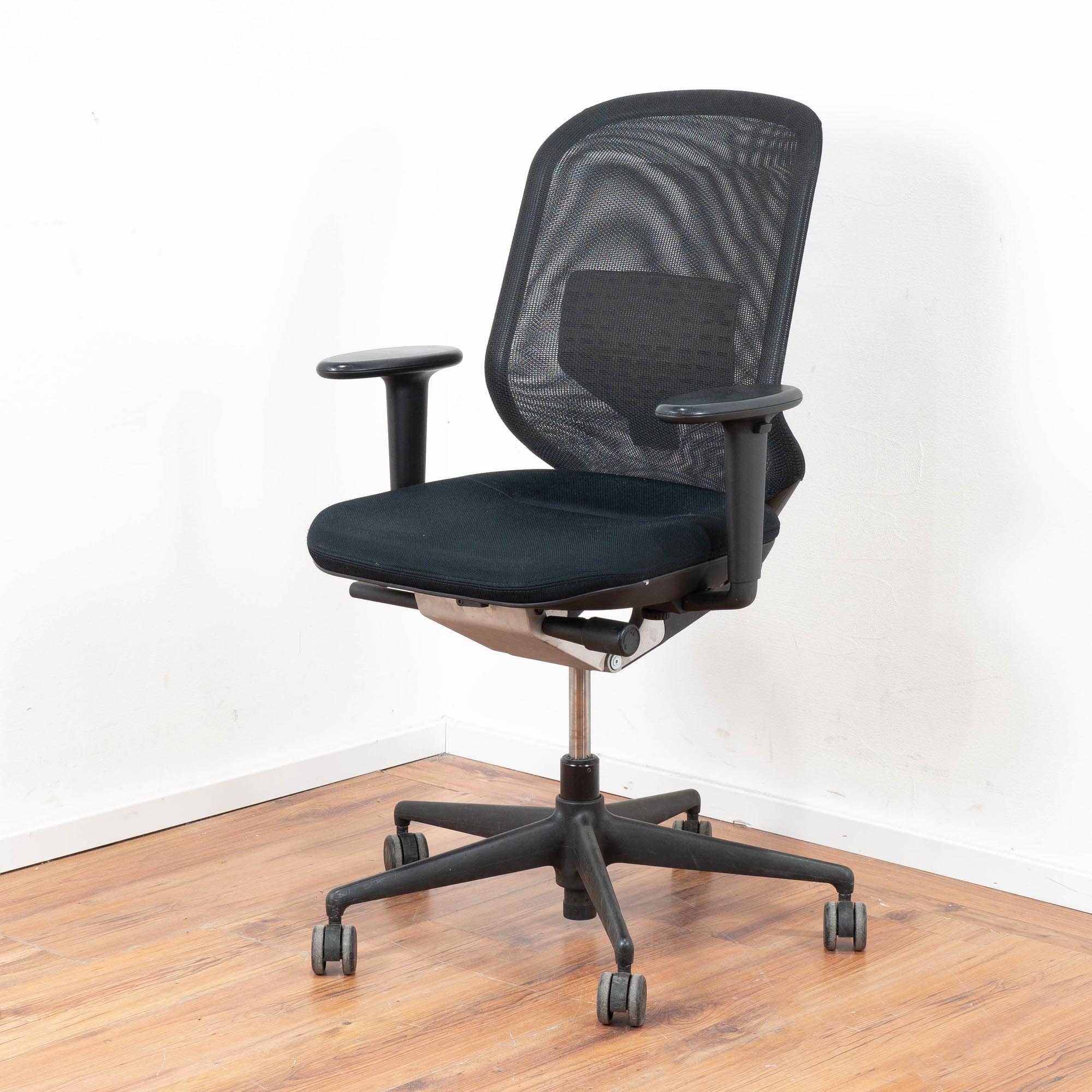 Vitra Medapal Bürodrehstuhl - Sitzpolster schwarz - Netzrückenlehne schwarz 