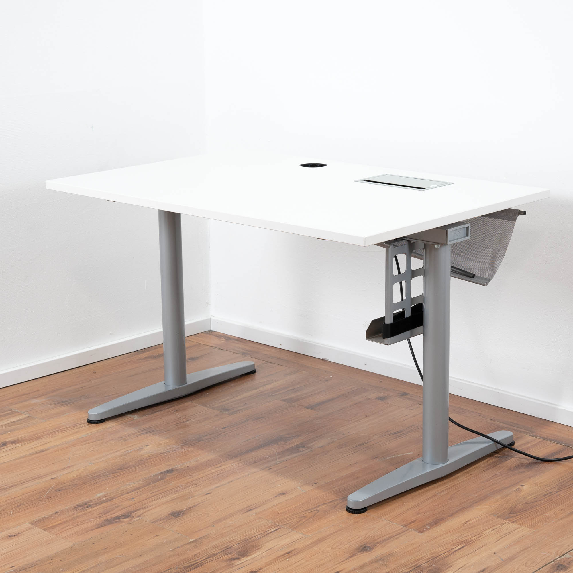 VS Möbel Schreibtisch weiß 120 x 80 cm mit Kabelbox und Kabelauslass - Gestell Silber