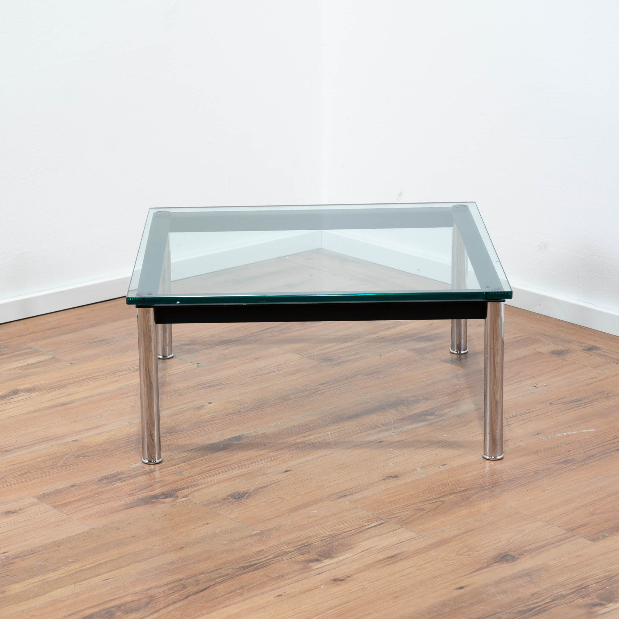 Cassina LC10 Coffee Table Le Corbusier Glastisch 70 x 70 cm